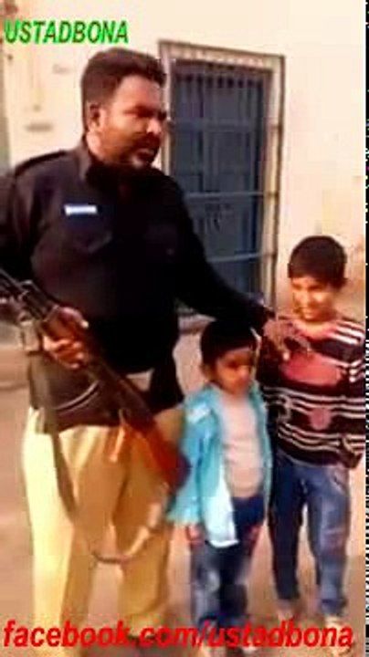 پنجاب پولیس کے اہلکار نے شہباز شریف کی دھلائی کر دی