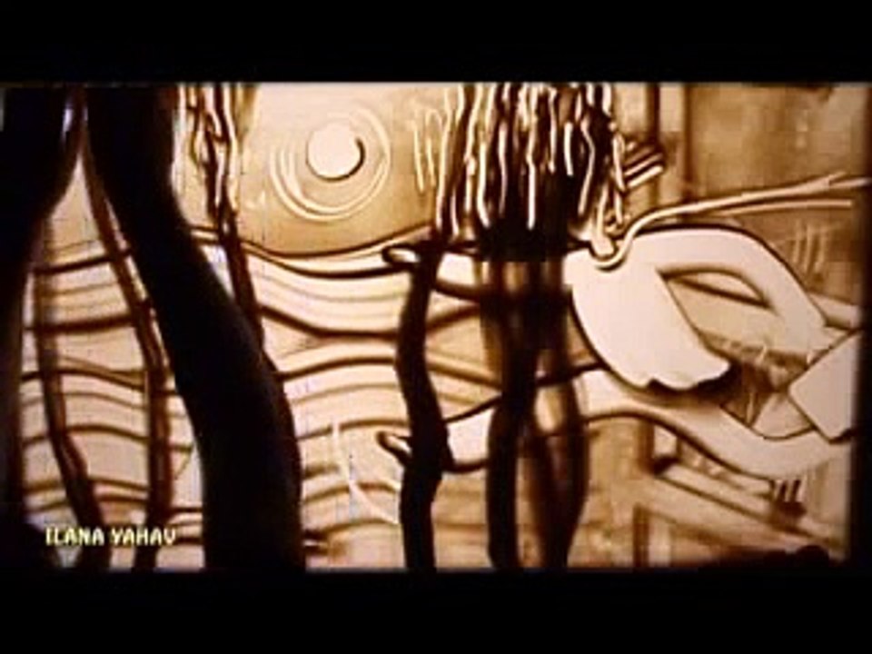 Drawing by sand