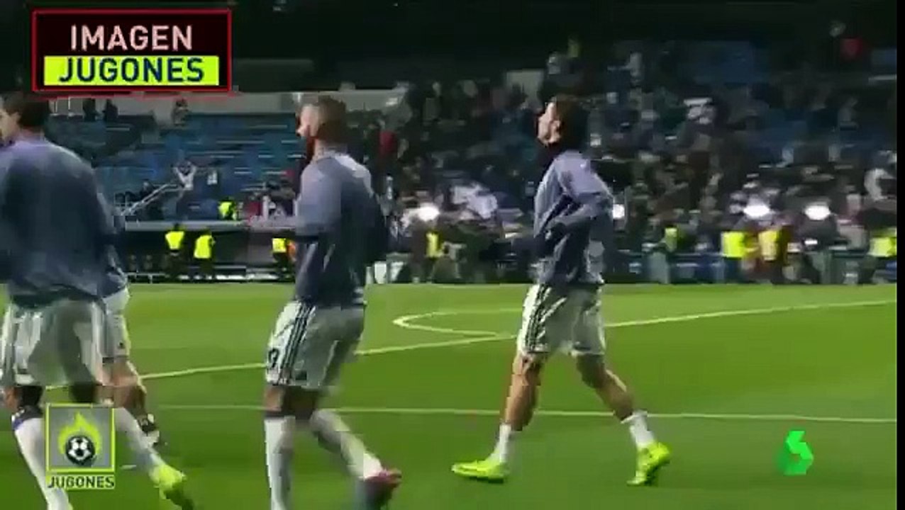 Cristiano Ronaldo Watching PSG Goals vs Barcelona on Warm-Up vs Napoli~Real Madrid 3-1 Napoli UCL