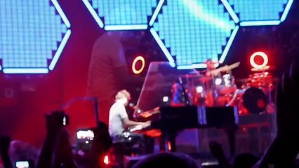 Muse - United States Of Eurasia - Moscow Olympic Stadium - 05/22/2011