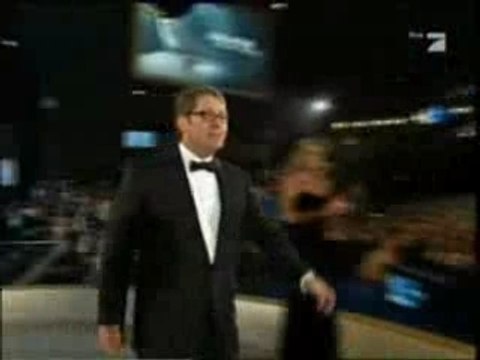 Kate presenting with Jimmy Smits