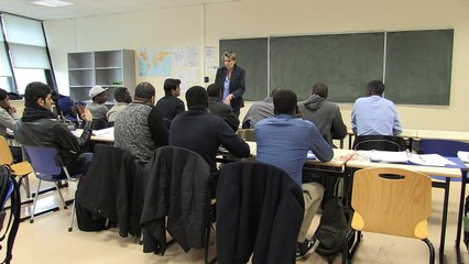 Migrants get crash course in French university life