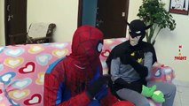 Человек-паук против Джокер против Бэтмена | Slap Me розыгрыши | Joker розыгрыши Компиляция | Забавные Супергерои