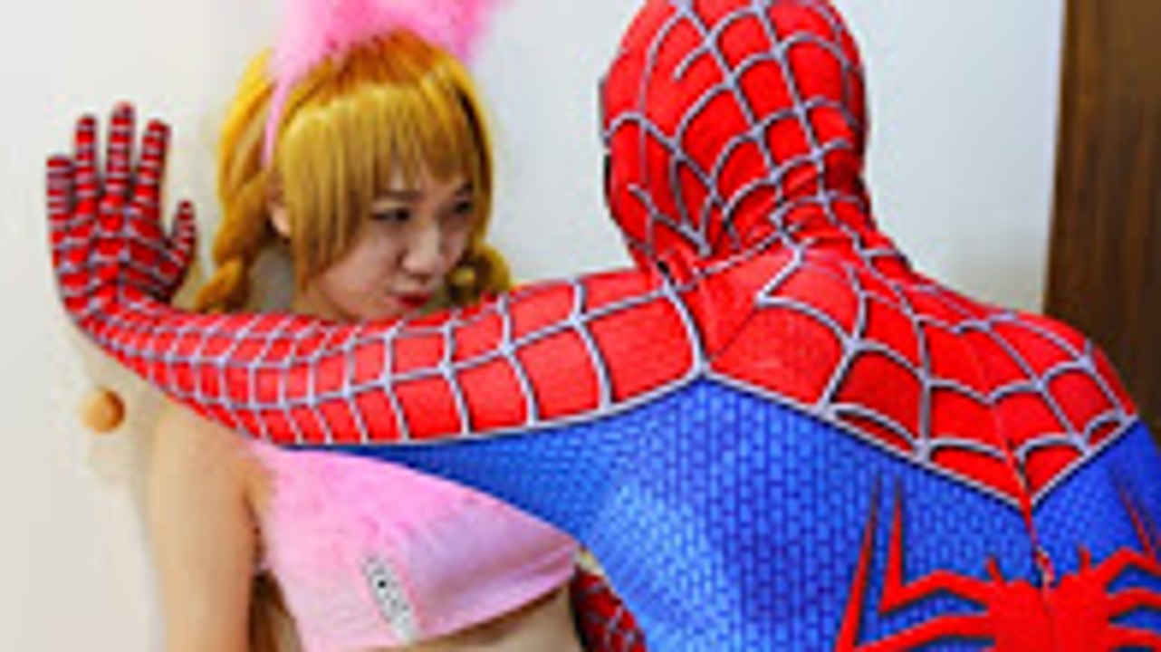 Spiderman Kiss Anna Pranks!!! Superheroes fun Frozen Elsa Joker Hulk Venom Children Comedy Movies