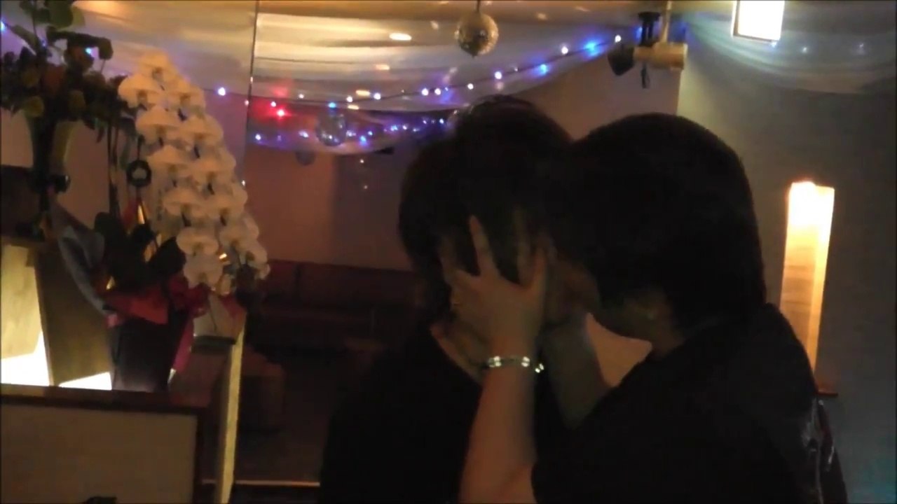 デブの張り手の痕は愛の証,相撲力士のビンタ→キス,喧嘩 名古屋 ホストクラブ yaoi Fight