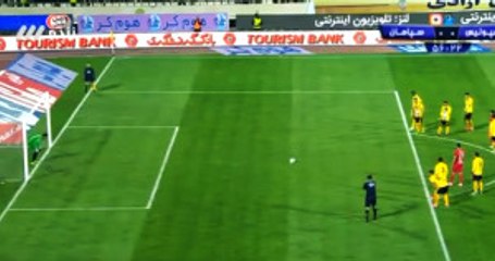 Messi - Suarez Penaltısı, Bu Kez İran'da Gerçekleşti