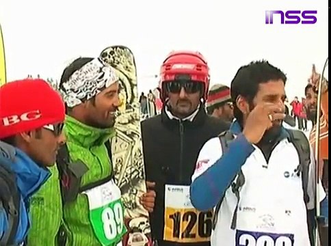 Tourist Enjoying Heli Skiing at Gulmarg - Jammu & Kashmir (India)