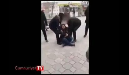 Israrlı direnişin 100'üncü gününde akademisyen Nuriye Gülmen'e yine polis müdahalesi