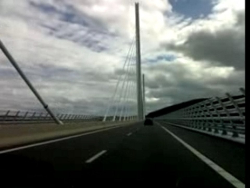 viaduc de millau la traversée