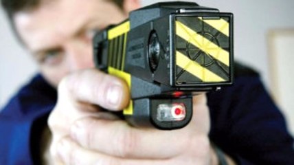 Başbakan Yıldırım'ın Korumalarına Özel Silah: "Taser" İsimli Şok Cihazı