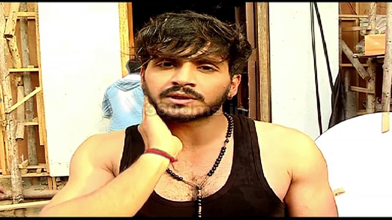 Ghulam- Rangeela To FIGHT With His Master- Watc...