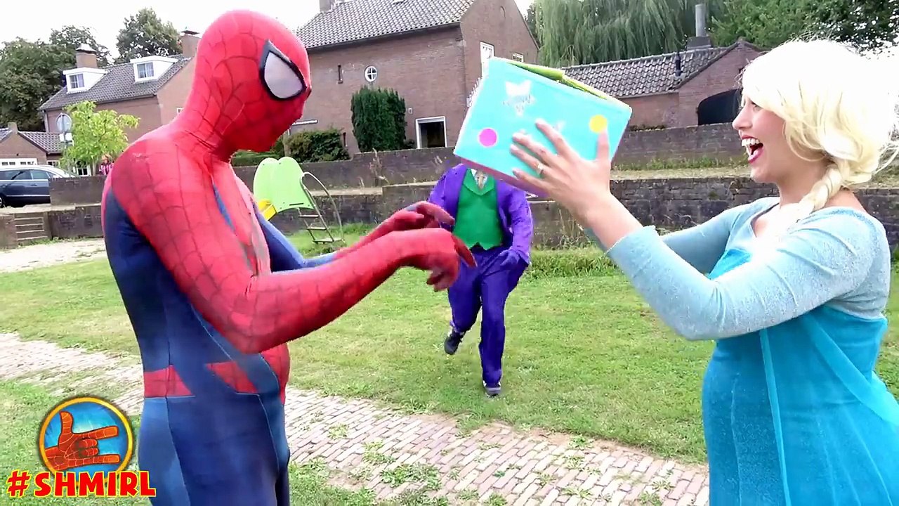 Spiderman BIG BUTT! w/ Pink Spidergirl BIG BUTT! Bad Joker CAKE prank! Frozen Elsa IRL Sup