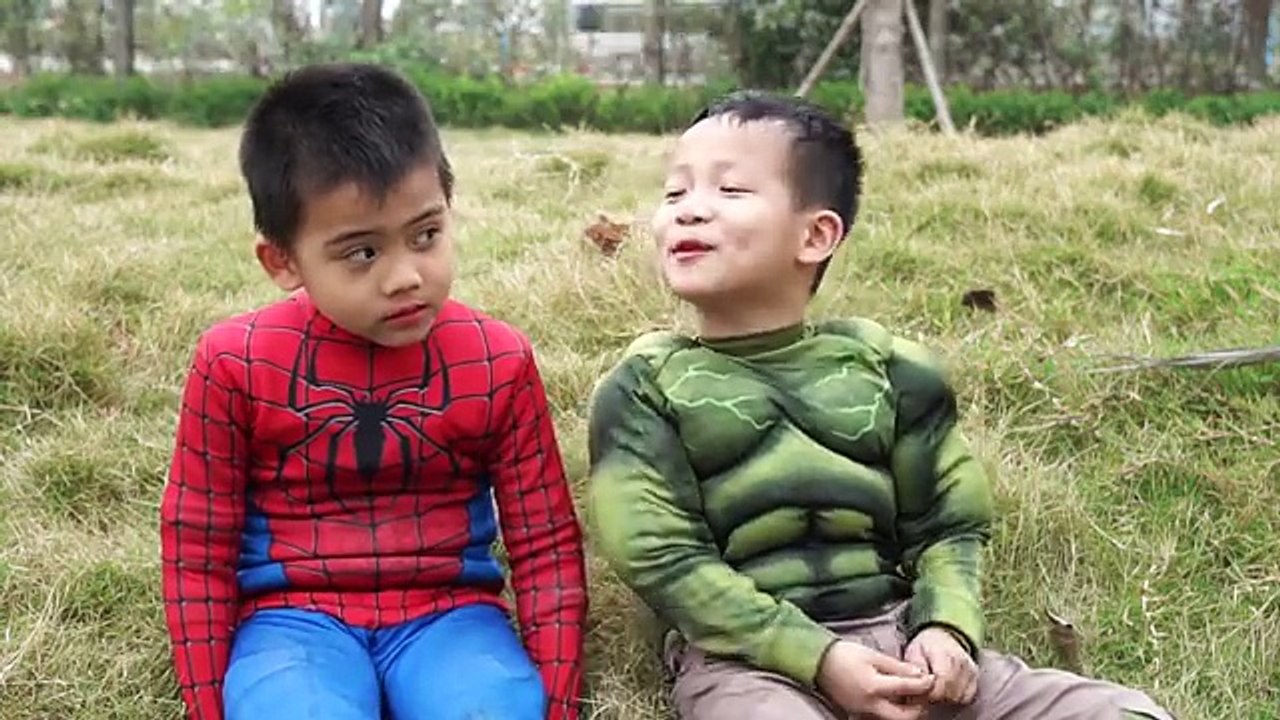 Baby Spiderman kidnapped Joker Frozen Elsa is Police w  Vampire Baby Scares Joker Venom Superhero