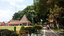 Taman Alun - Alun Kota Blitar Asri dan Nyaman Untuk Bersantai