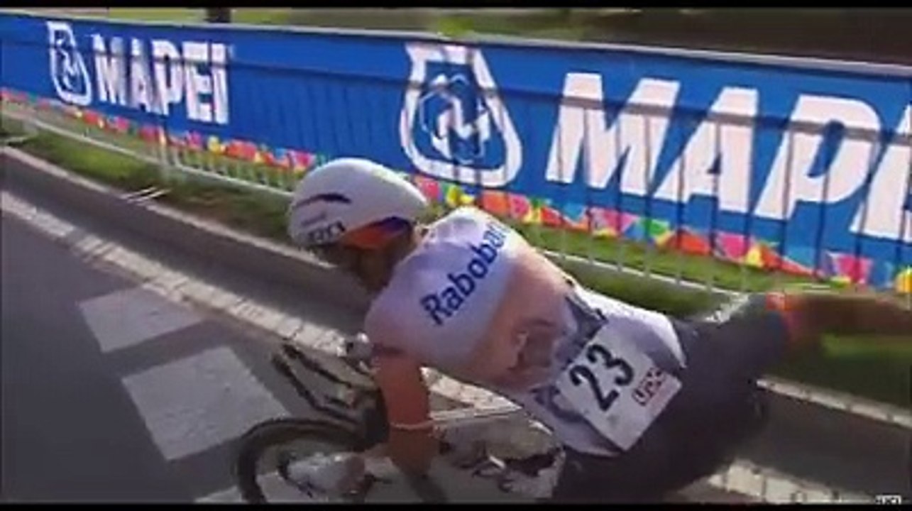 Terrible chute d'une coureuse aux mondiaux de Doha