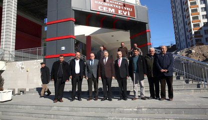 BAŞKAN ÇELİK CEM EVİNDE 'KAVUT' YEDİ.