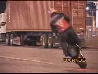 Acrobatie moto "the Natural MANIA"