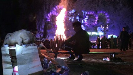 Vietnam: une danse avec le feu contre les démons