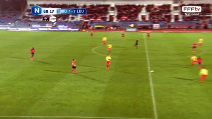Carton Jaune pour Ayari sur ce tacle par derrière