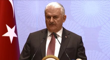 Yıldırım, Almanlara Özel Örnekle Açıkladı: Burada İki Tane Merkel mi Var ?