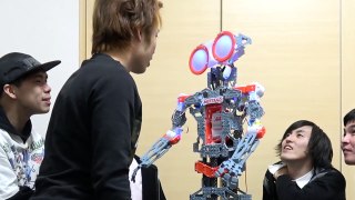 超高級ロボットが新メンバーになったが面白すぎたwww-BycAzmQ7IlY