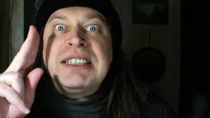 МУЖИК В ШАПКЕ ГОВОРИТ ПРО КИНО