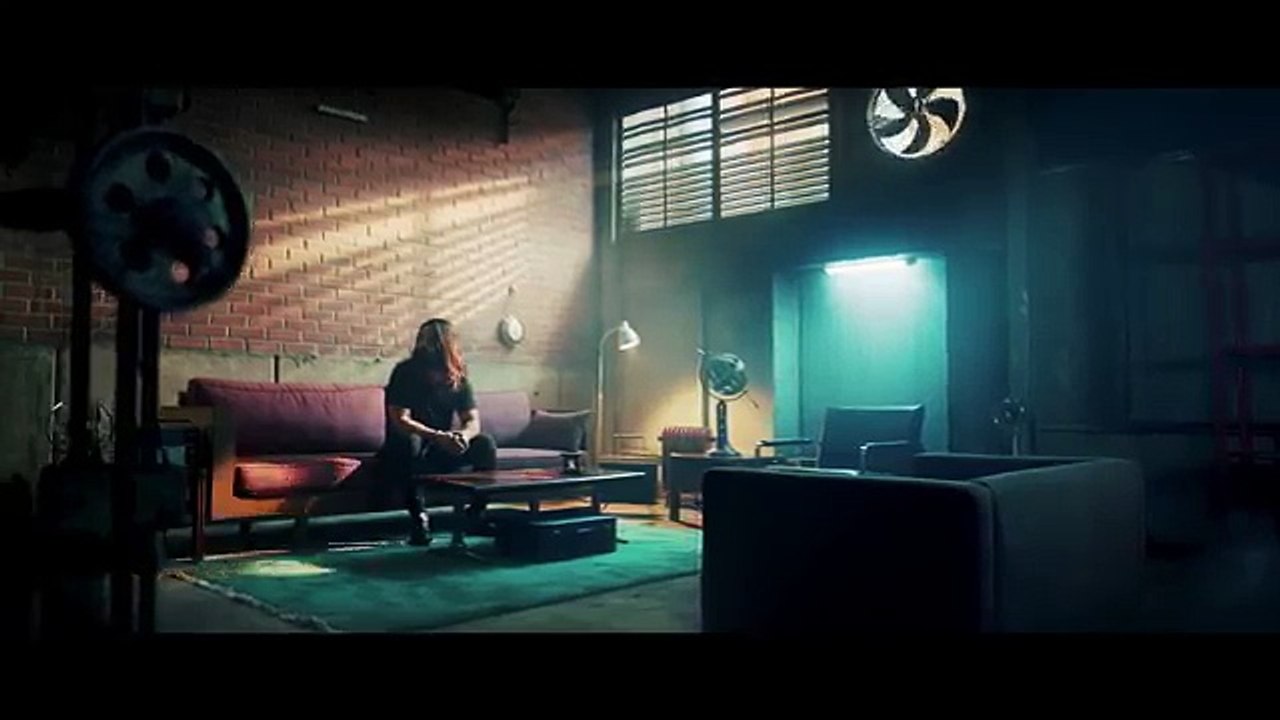 Koray Avcı Yanımda Sen Olmayınca Offical video