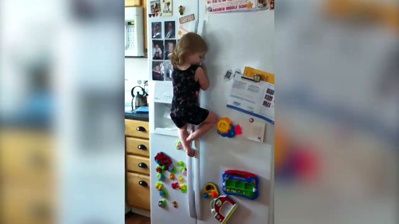 Tu sais que ton gamin est le futur James Bond quand...