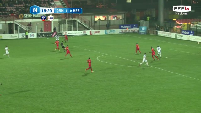 1ère vrai occasion des Herbiers avec cette frappe premier poteau