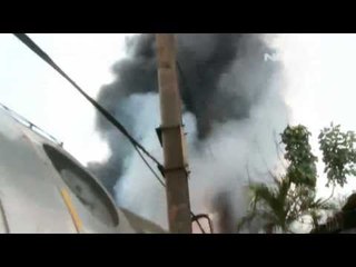 NET17 - Pemindahan bangkai kereta KRL commuter line yang mengalami kecelakaan