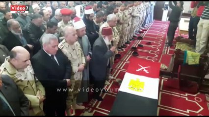 بالفيديو.. تشيع شهيد السويس في جنازة عسكرية بحضور قائد الجيش الثالث والمحافظ