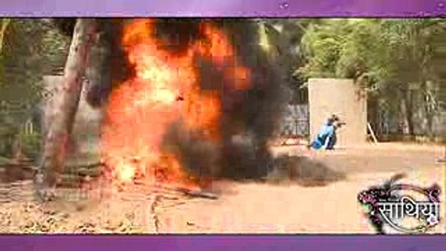 BOMB BLAST In Saath Nibhaana Saathiya - Gopi & Modi Family In DANGER