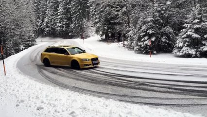 Audi RS4 snow drifts...