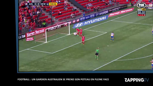 Football : un gardien Australien se prend son poteau en pleine face (vidéo)