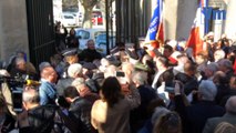 Meeting de Macron à Toulon: des manifestants tentent de forcer les grilles du Zénith