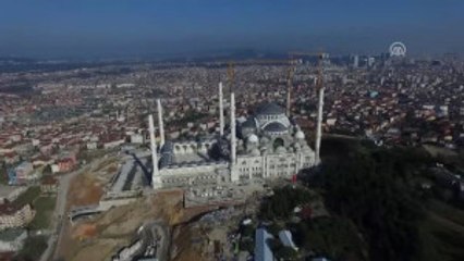 Çamlıca Camisi Ana Kubbe Aleminin Yerleştirilme Töreni (3)