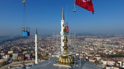 Çamlıca Camisine 4,5 Ton Ağırlığında, Dünyada Eşi Olmayan Alem Takıldı