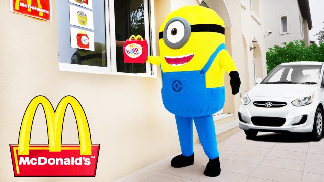 GIANT Minions Banana MCDONALDS DRIVE THRU Prank! w- Hulk Joker & Funny Spiderman Movie Kids Toys Fun