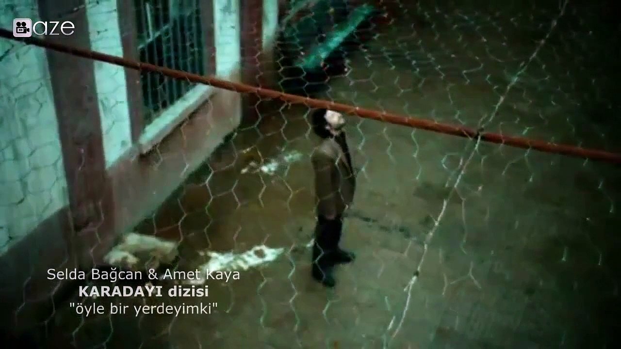 'Yaprak döker bir yanımız Bir yanımız bahar bahçe'