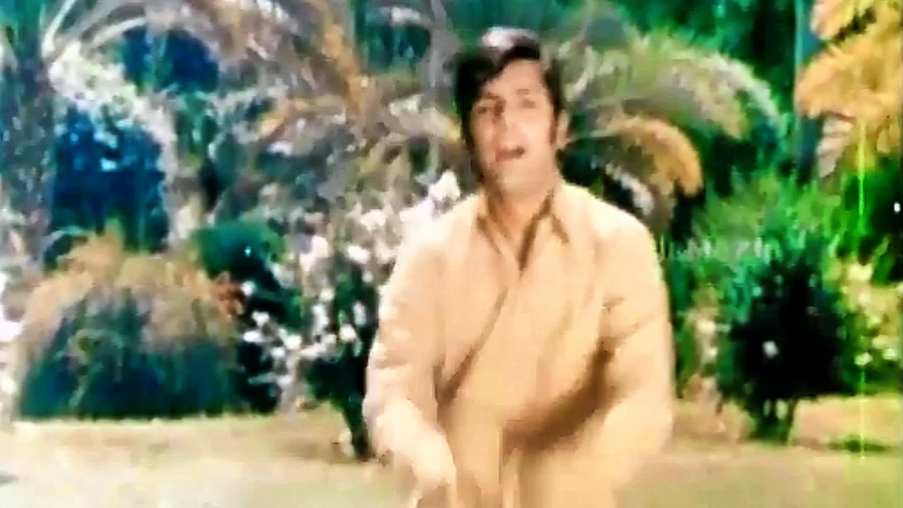 HD Pyari Pyari Aankhon Mein - Ahmed Rushdi - Zindagi Aik Safar Hai