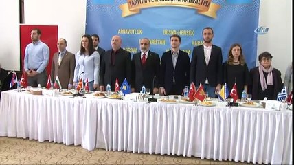 Yerli Düşünce Derneği, öğrencileri kardeşlik kahvaltısında buluşturdu