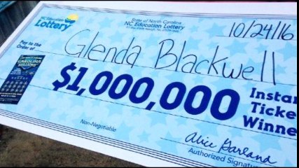 أمريكية أمنت بـ ” سوء الحظ ” و فازت بمليون دولار !