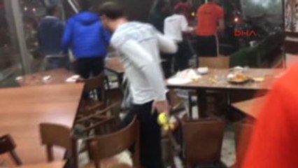 Bursa- Cinayet Zanlısı Gasp Ettiği Araçla Restorana Daldı: 3'ü Ağır, 11 Yaralı