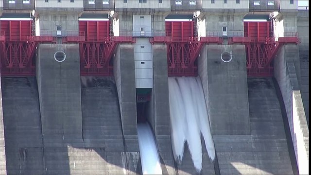 Emergency water discharges ¦¦ Dam water release ¦¦ Pressure ¦¦ Dam waterfall ¦¦ Crash Fails.