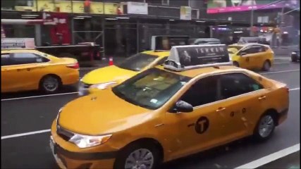 New York Caddelerinde Tarkan Rüzgarı