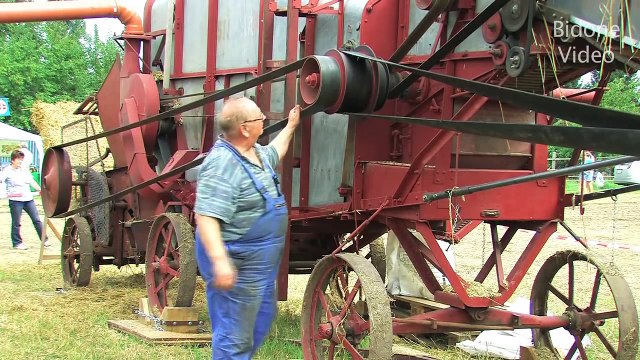 Dreschen mit dem Lanz Bulldog - Tractor start, run and threshing