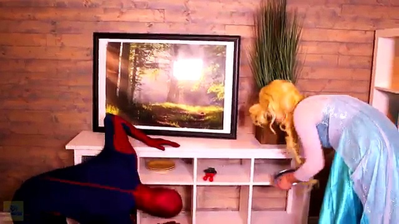 #Spiderman and Frozen Elsa vs Joker! Pizza Prank! Funny Superheroes in Real Life Prank :)