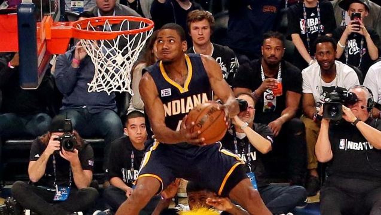 Glenn Robinson wins dunk contest that featured a drone