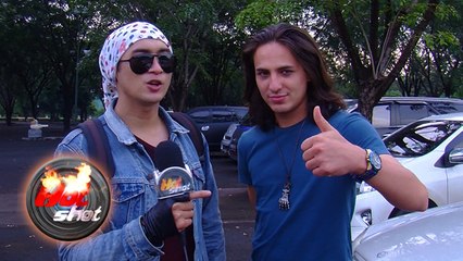 Gerald Ajak Teman-temannya Bottle Flip Challenge - Hot Shot 19 Februari 2017