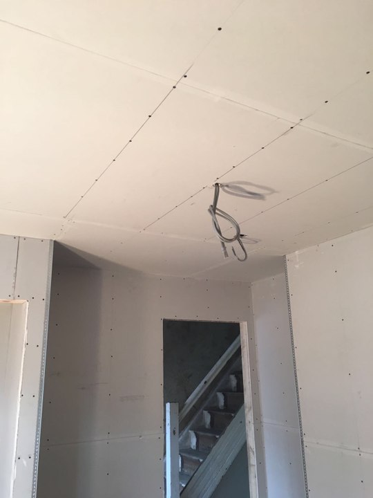 PLASTERBOARDING & PLASTERING TERRACED HOUSE IN BEDWAS CAERPHILLY - PLASTERER BUILDER BEDWAS CAERPHILLY